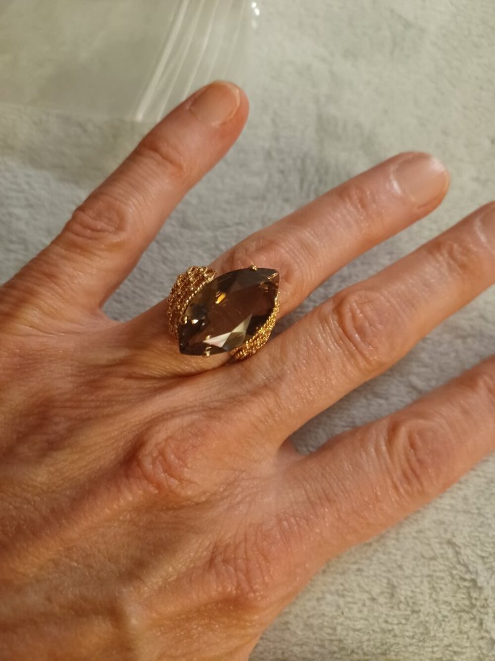 10k YG And Topaz Ring - Picture 8 of 8
